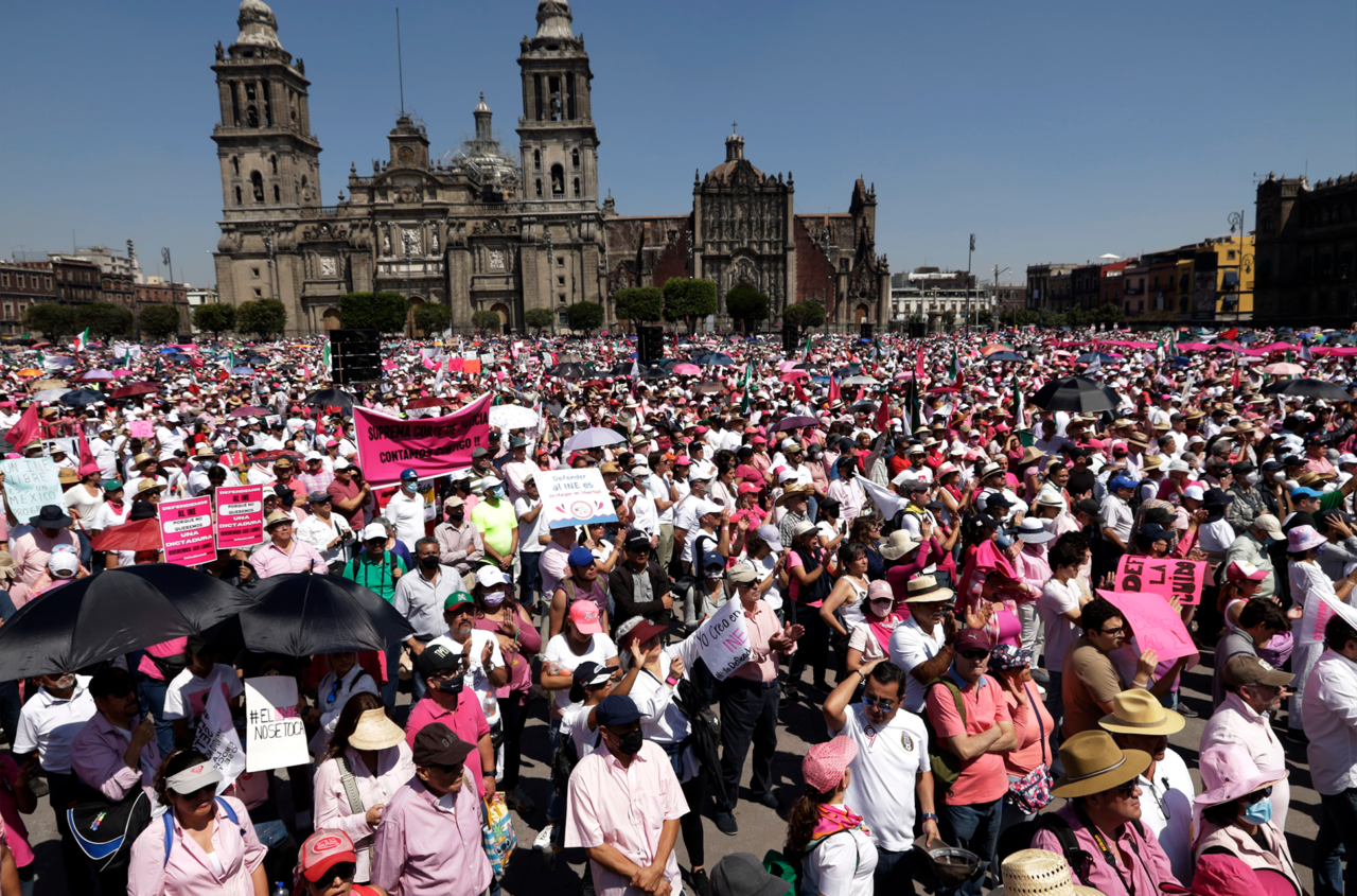 La marcha del INE una crónica del reclamo que llenó el Zócalo