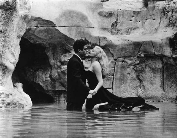 Federico Fellini, int1