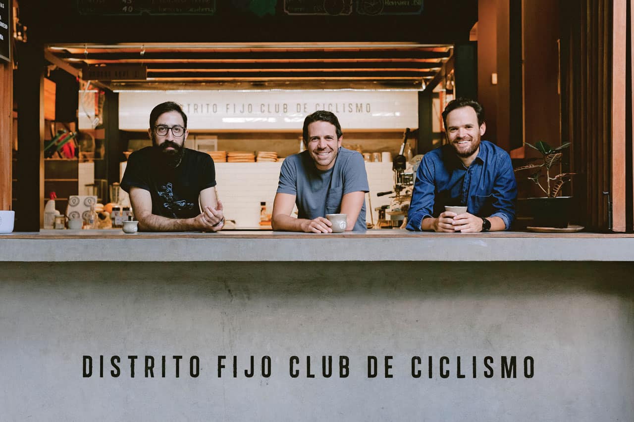 Distrito Fijo Club de Ciclismo: Un café antes de rodar – Gatopardo