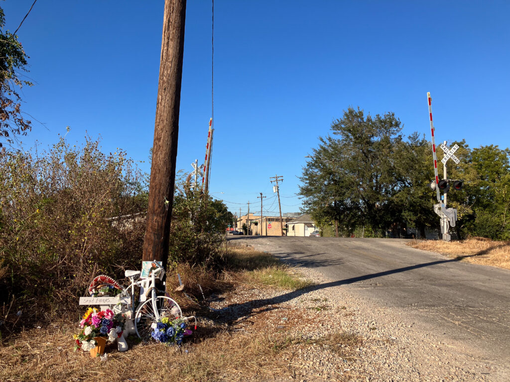 Lugar donde Sajid Barajas fue impactado por el conductor de un automóvil en Houston, Texas