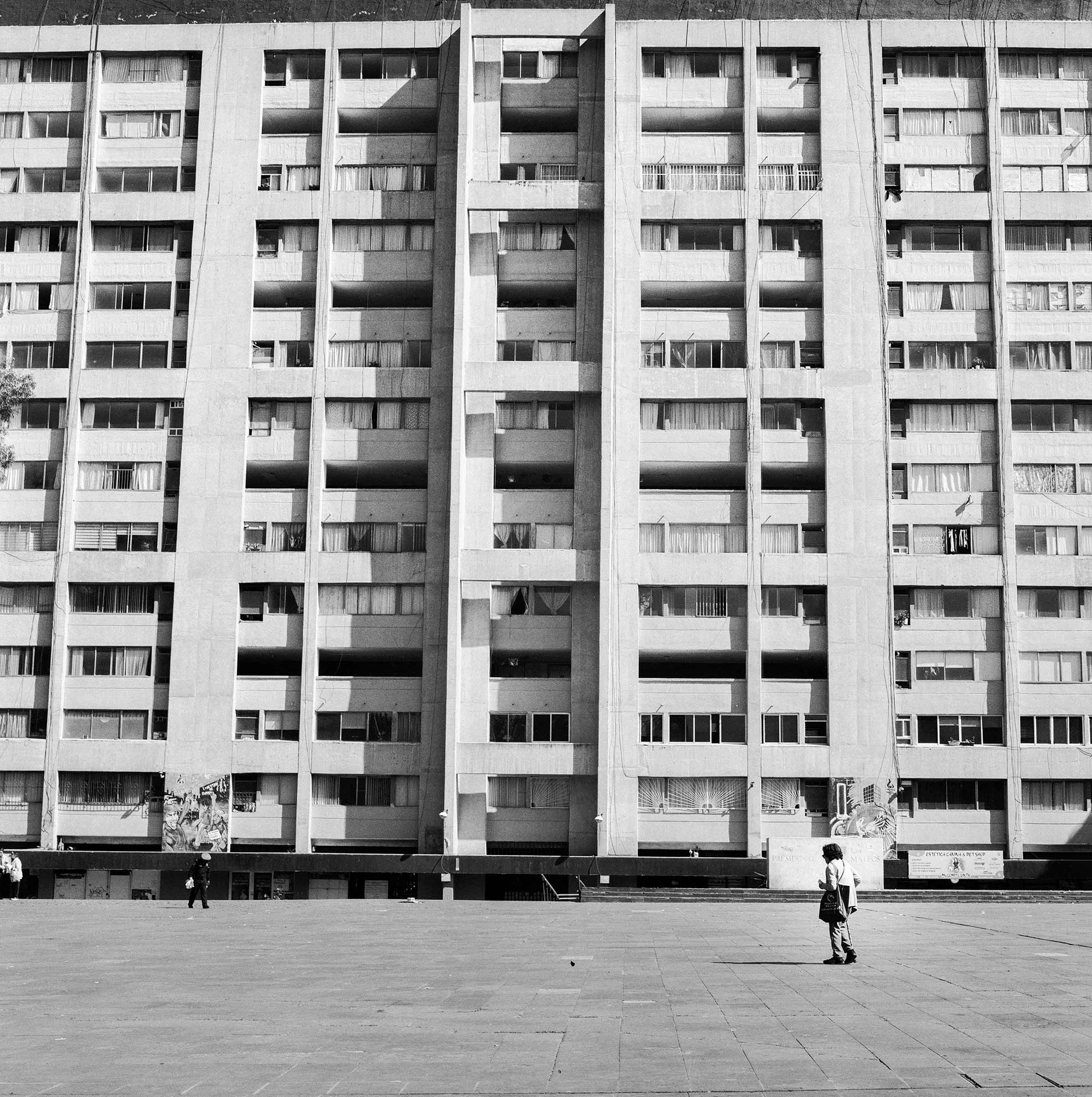 Edificio Chihuahua y Plaza de las Tres Culturas.